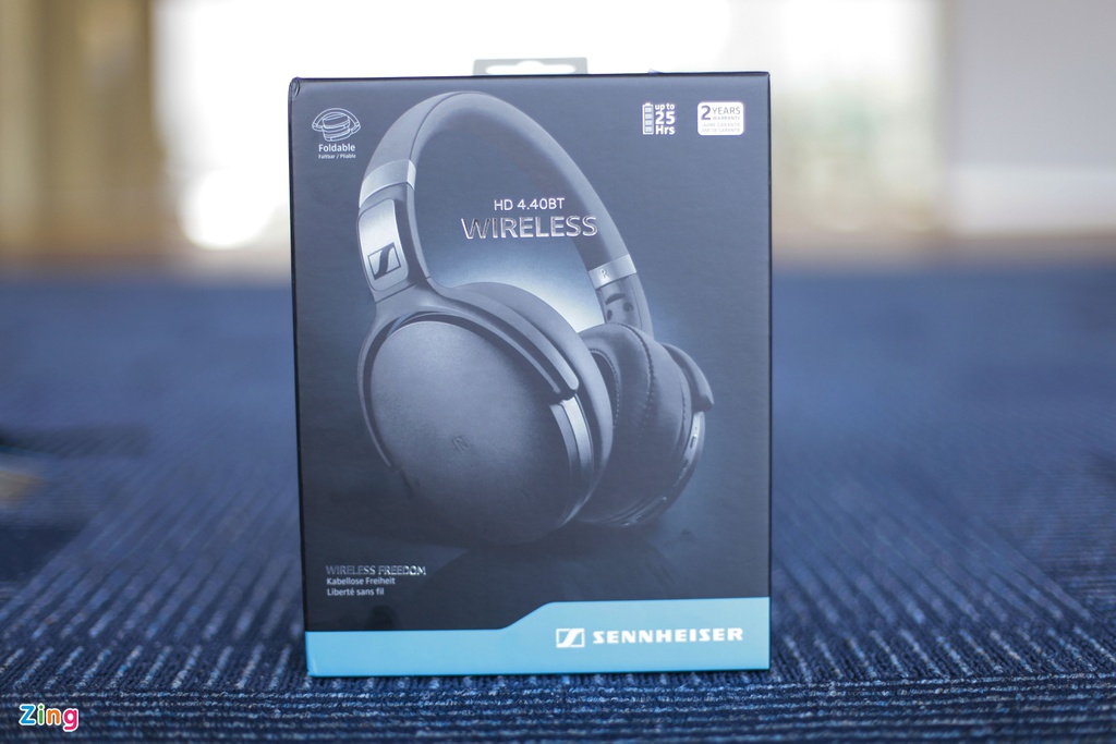 Tai nghe khong day tu Sennheiser gia 3,9 trieu hinh anh 1