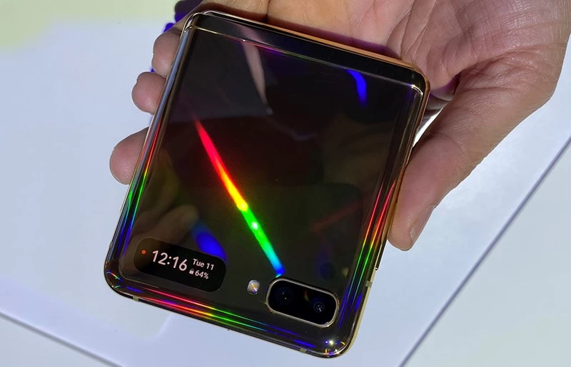 Bộ đôi camera sắc nét. Bộ đôi camera sắc nét.