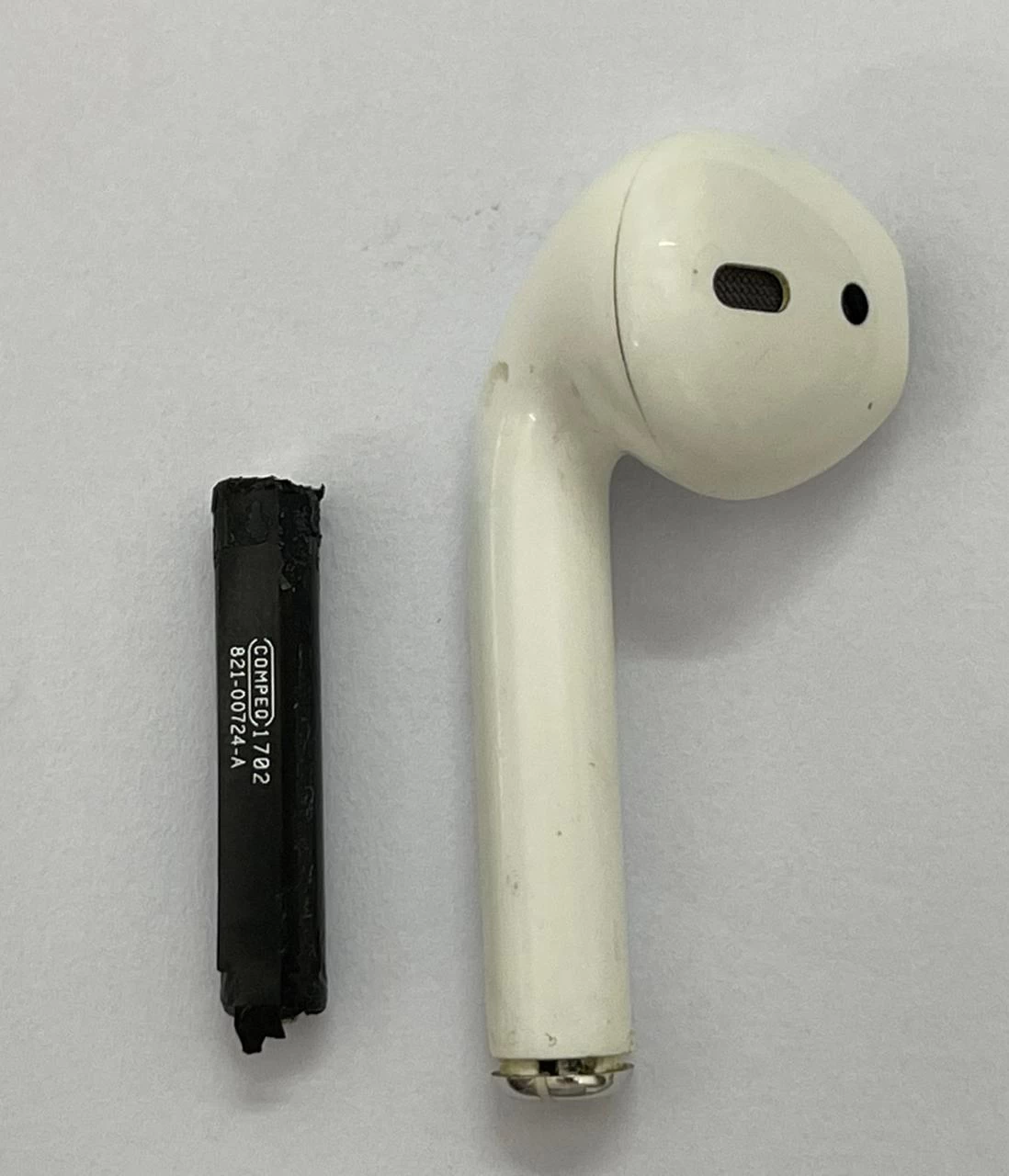 Thay pin 1 bên tai nghe AirPods 1 / AirPods 2 (Tạm thời hết hàng)