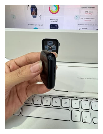 Apple Watch SE 2024 GPS 44mm Midnight Aluminium Case with Midnight Sport Band - S/M_MXEJ3SA/A - scn7q4jyk32 - MXEJ3SA - Cũ
