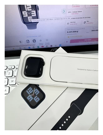 Apple Watch SE 2024 GPS 44mm Midnight Aluminium Case with Midnight Sport Band - S/M_MXEJ3SA/A - scn7q4jyk32 - MXEJ3SA - Cũ