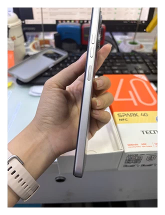 Điện thoại di động Tecno KM5n (Tecno Spark 40) 128+6, màu Xám Mây Mù - 356051630268301 - KM5N6128GRA