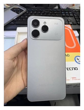 Điện thoại di động Tecno KM5n (Tecno Spark 40) 128+6, màu Xám Mây Mù - 356051630268301 - KM5N6128GRA