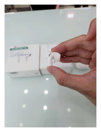 Tai nghe Bluetooth Apple AirPods 4 - MXP63ZP/A - Cũ