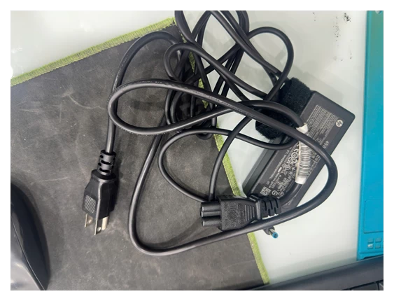 Máy tính xách tay HP 15s-fq5159TU-7C0S0PA, Core i7-1255U,8GB RAM,256GB SSD,Intel Graphics,15.6FHD,Webcam,3 Cell,Wlan ac+BT,Win11 - Cũ